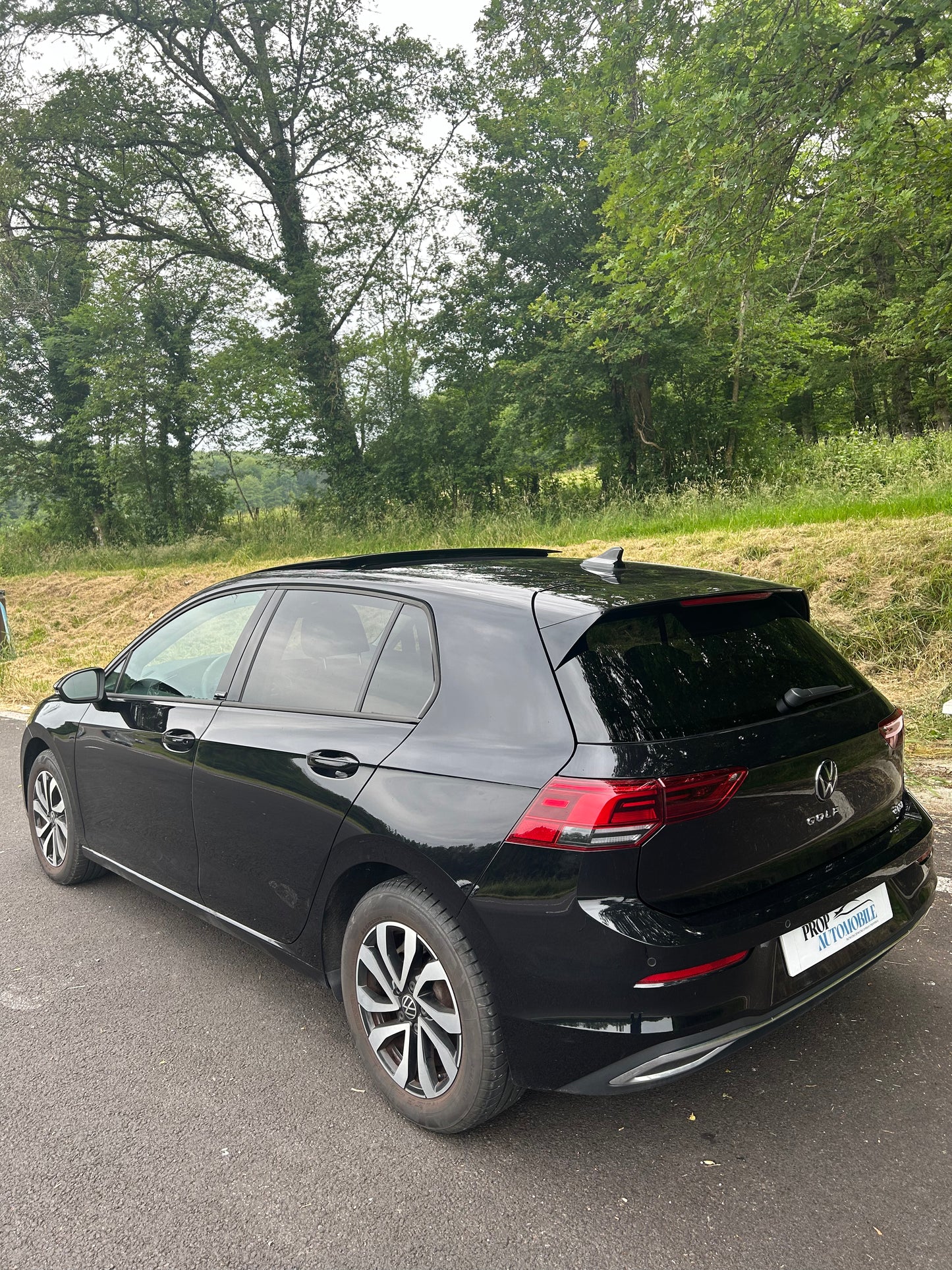 VOLKSWAGEN GOLF 8 E-TSI