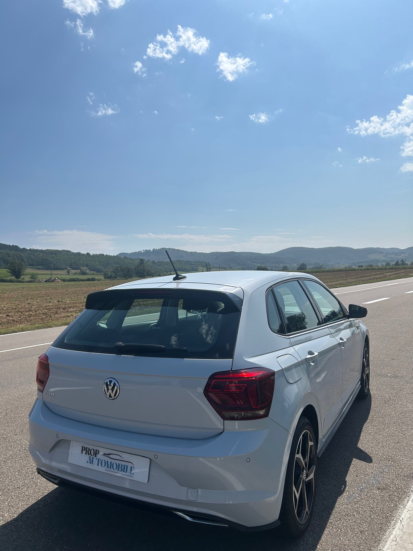 VOLKSWAGEN POLO R LINE